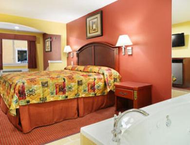 Super 8 Houston East/Channelview Area Room photo